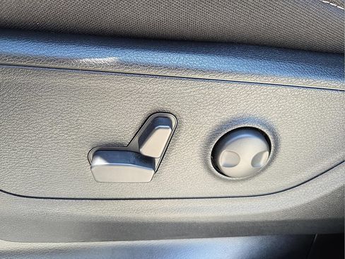 New 2026 RAM 1500 4x4 Crew Cab image 15