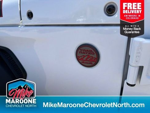 Used 2024 Jeep Gladiator Rubicon w/ Convenience Group AWD/4WD image 10