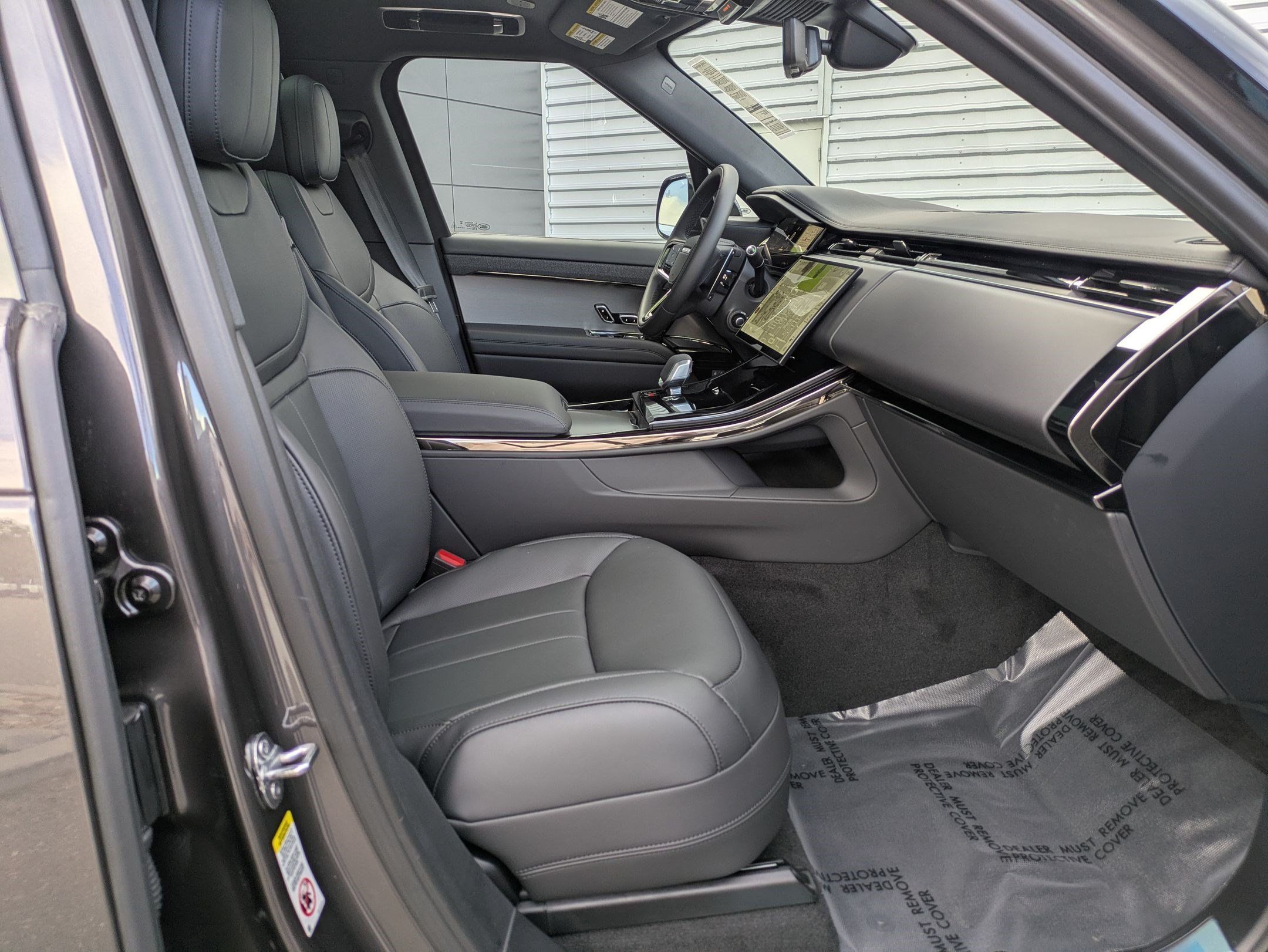 New 2026 Land Rover Range Rover Sport Dynamic SE AWD/4WD image 32
