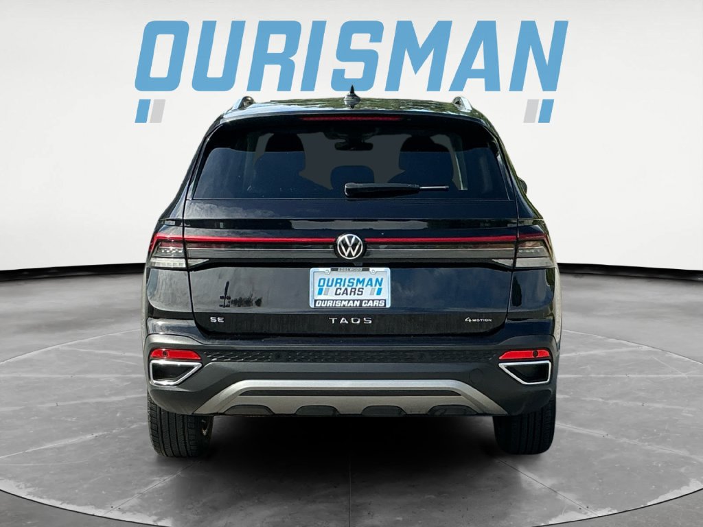 Used 2025 Volkswagen Taos SE AWD/4WD image 6