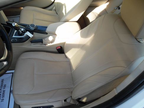 Used 2015 BMW 328i Sedan RWD image 11