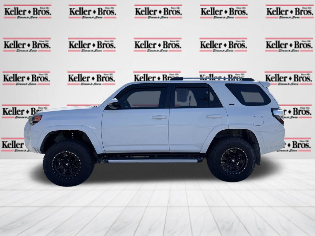 Used 2023 Toyota 4Runner SR5 AWD/4WD image 4