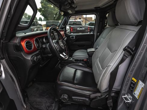 Used 2021 Jeep Gladiator Rubicon AWD/4WD image 17