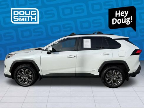 Used 2023 Toyota RAV4 XLE Premium image 2