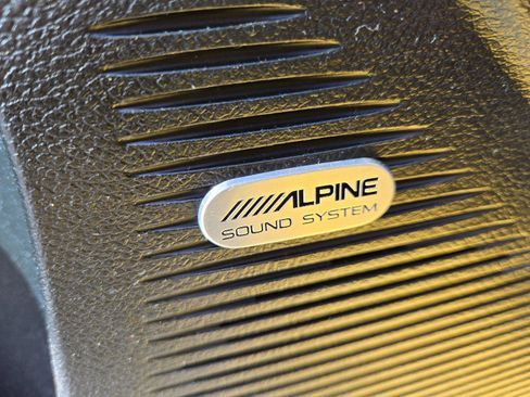 Used 2018 Dodge Challenger SXT Plus image 17