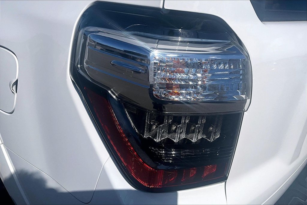 Used 2019 Toyota 4Runner SR5 Premium AWD/4WD image 30