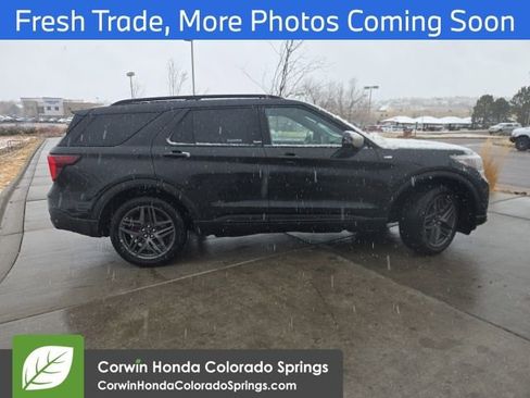 Used 2025 Ford Explorer ST-Line w/ ST-Line Street Pack image 8