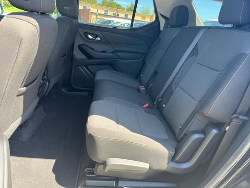 Used 2019 Chevrolet Traverse LT FWD image 16