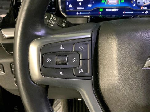 Used 2023 Chevrolet Silverado 1500 LT AWD/4WD image 18