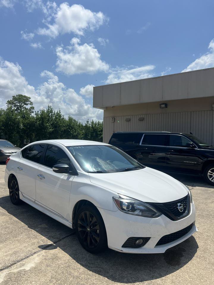 Used 2018 Nissan Sentra SR w/ SR Midnight Edition Package FWD image 2