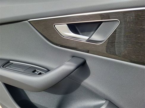 New 2026 Audi Q8 Premium image 15