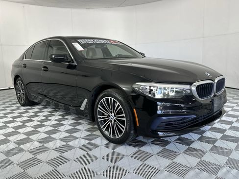 Used 2020 BMW 530e w/ Convenience Package RWD image 2
