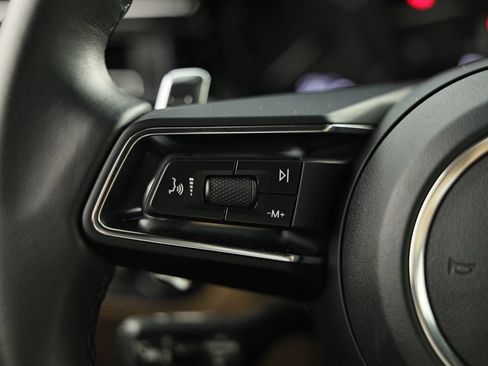 Certified 2026 Porsche Macan AWD/4WD image 36