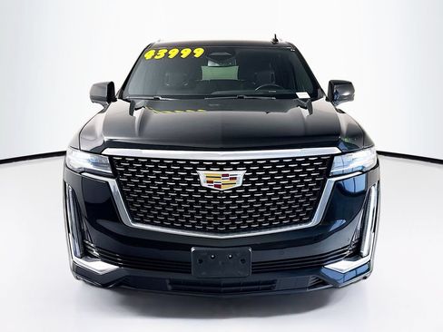 Used 2023 Cadillac Escalade ESV Luxury AWD/4WD image 2