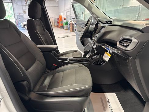 Used 2022 Chevrolet TrailBlazer LS FWD image 29