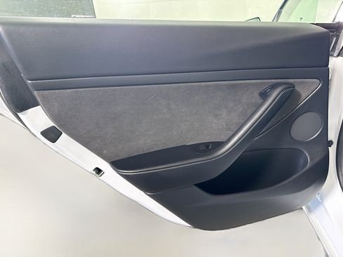 Used 2021 Tesla Model 3 Standard Range Plus image 25