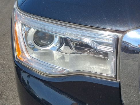 Used 2019 GMC Acadia Denali AWD/4WD image 9