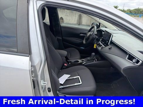 Used 2020 Toyota Corolla LE image 16