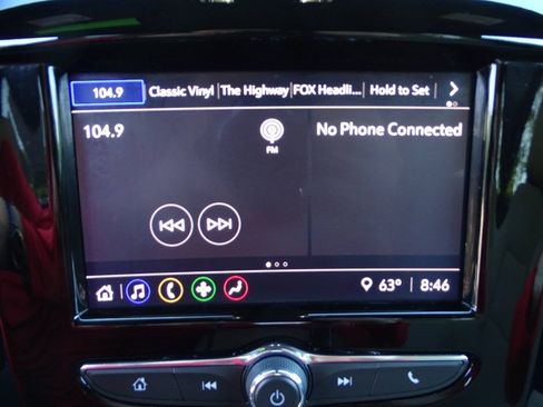 Used 2023 Chevrolet Traverse AWD LS w/ Safety Package image 20