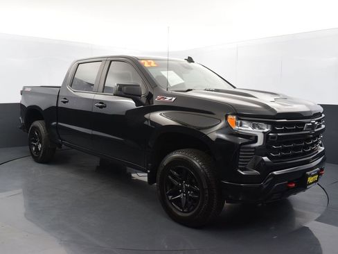 Used 2022 Chevrolet Silverado 1500 LT Trail Boss image 3