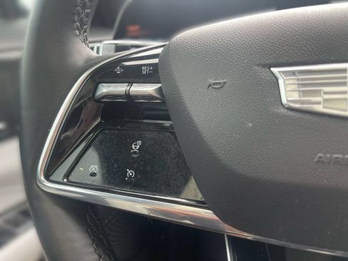 Certified 2024 Cadillac Lyriq Luxury AWD/4WD image 21