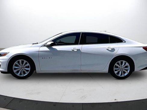 Used 2019 Chevrolet Malibu Hybrid w/ Leather Package FWD image 5