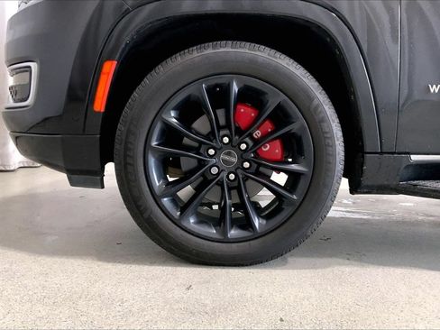 Used 2022 Jeep Wagoneer Series II w/ Premium Group I AWD/4WD image 6