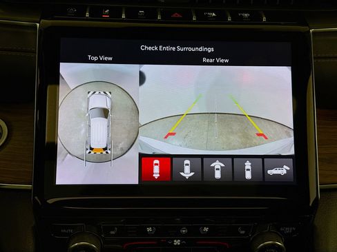 Used 2024 Jeep Grand Cherokee L Summit w/ High Altitude Package image 17