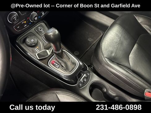 Used 2020 Jeep Compass Limited AWD/4WD image 25