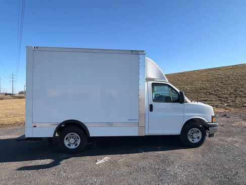 New 2024 Chevrolet Express 3500 w/ Power Convenience Package image 16