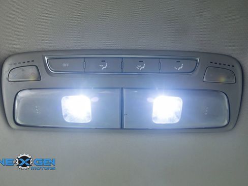 Used 2020 Kia Telluride S w/ S 8 Passenger Seating Package FWD image 32