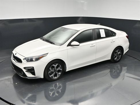 Used 2019 Kia Forte LXS FWD image 19