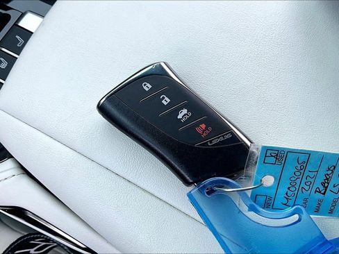 Used 2021 Lexus LS 500 F Sport w/ Accessory Package (Z2) image 35