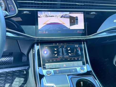 Used 2025 Audi Q7 3.0T Premium Plus image 24