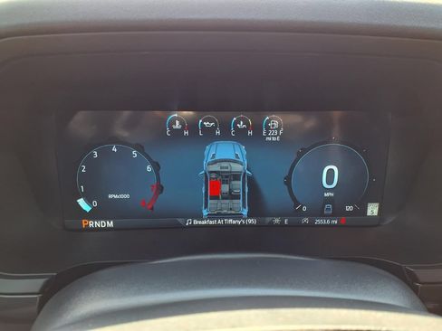 Used 2025 Ford F150 Lariat w/ Equipment Group 501A Mid AWD/4WD image 18