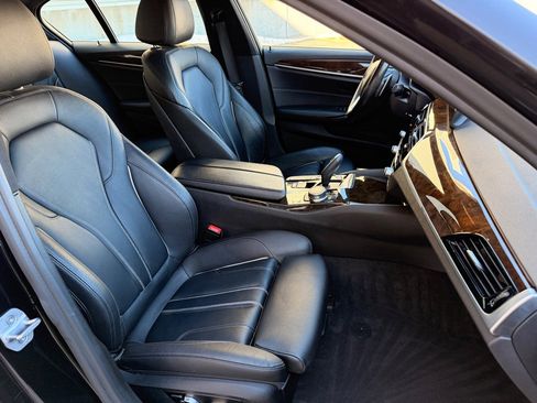 Used 2017 BMW 530i xDrive w/ Premium Package image 25