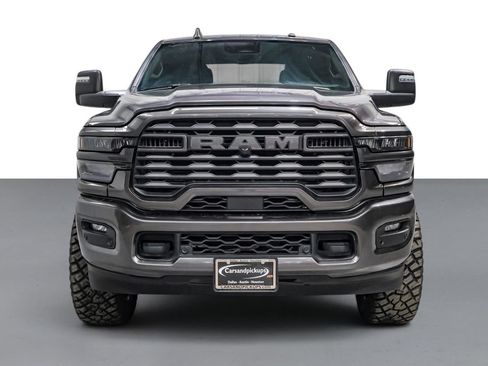 Used 2025 RAM 2500 Big Horn AWD/4WD image 3