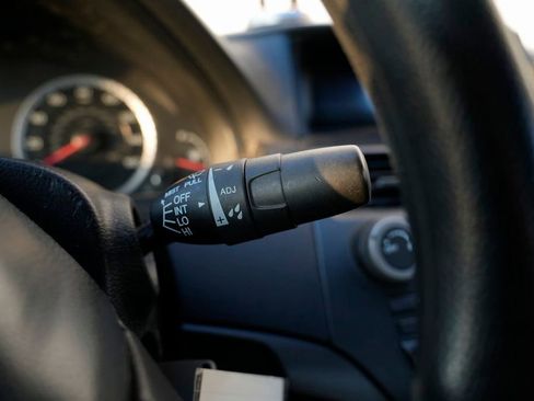 Used 2010 Honda Accord LX image 40