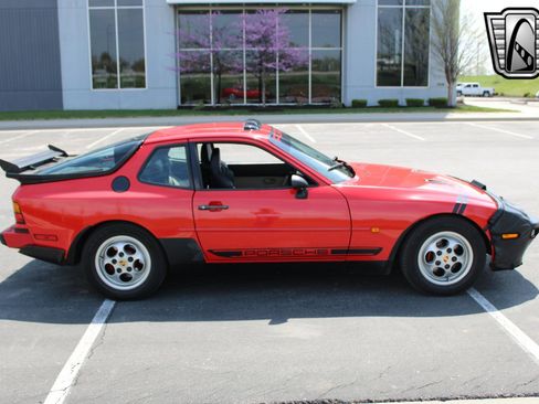 Used 1988 Porsche 944 Coupe image 6