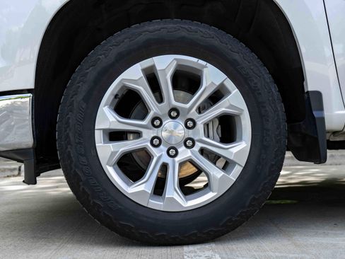 Used 2022 Chevrolet Silverado 1500 LTZ image 14