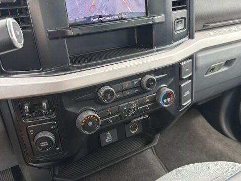 Used 2025 Ford F250 XLT AWD/4WD image 25