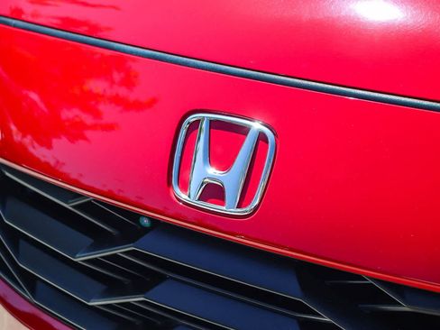 Used 2024 Honda HR-V Sport image 11