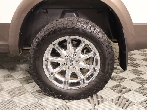 Used 2018 RAM 1500 Laramie w/ Convenience Group AWD/4WD image 19