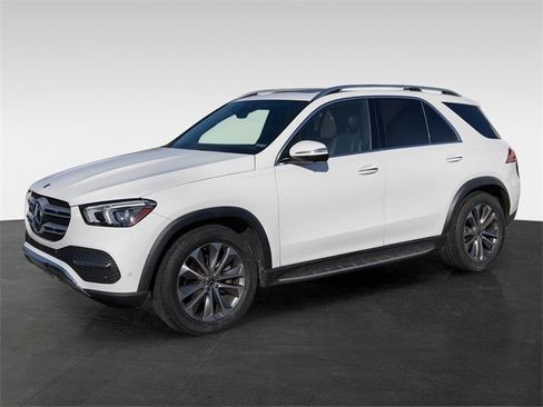 Used 2021 Mercedes-Benz GLE 350 4MATIC image 4