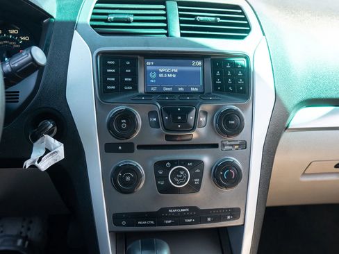 Used 2014 Ford Explorer 4WD image 29