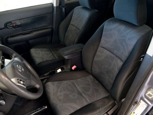 Used 2012 Scion xB image 10