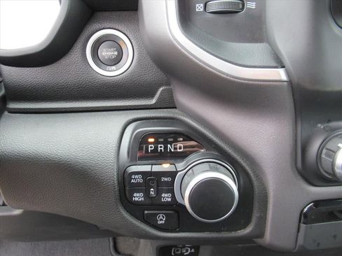 Used 2022 RAM 1500 Big Horn AWD/4WD image 19