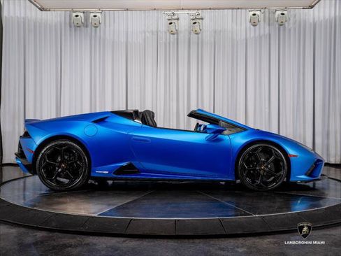 Used 2023 Lamborghini Huracan EVO RWD image 20