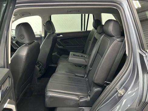 Used 2024 Volkswagen Tiguan SE image 22