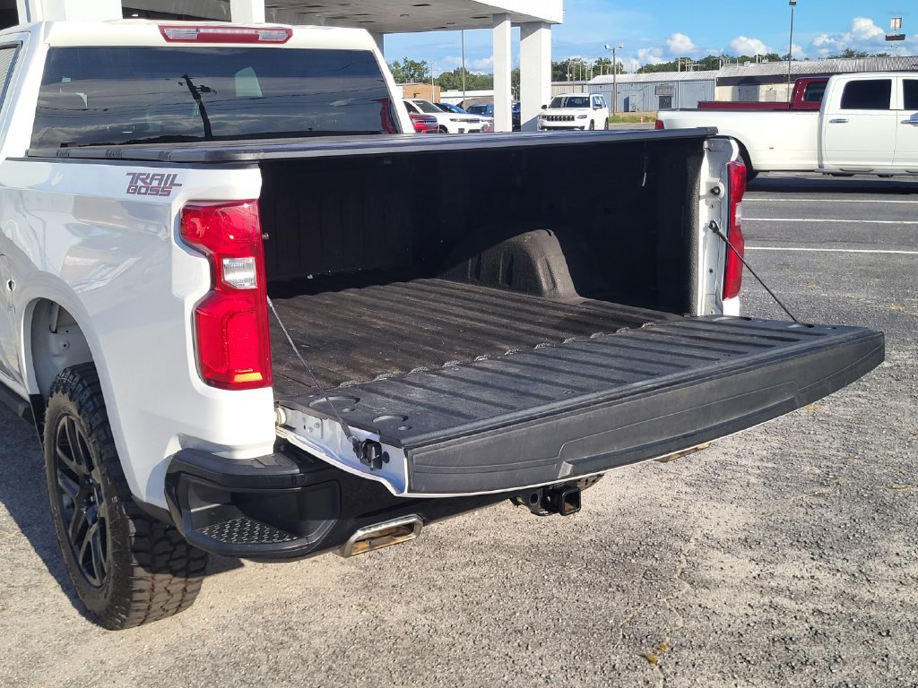 Used 2022 Chevrolet Silverado 1500 Custom Trail Boss w/ Safety Confidence Package AWD/4WD image 4